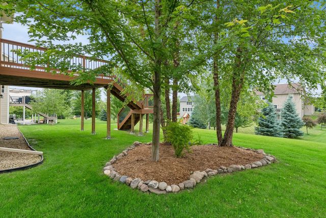 2715 Fieldstone Drive, Victoria, MN 55386