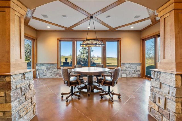 105 Legend WAY, Wales, WI 53183