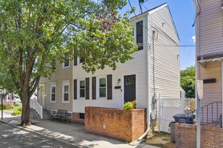 16 E BURLINGTON ST, Bordentown, NJ 08505