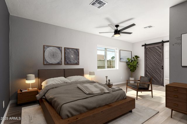 3336 E EARLL Drive, Phoenix, AZ 85018