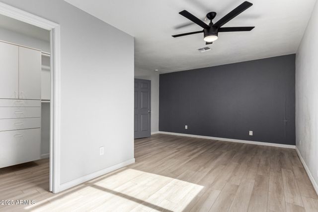 3336 E EARLL Drive, Phoenix, AZ 85018