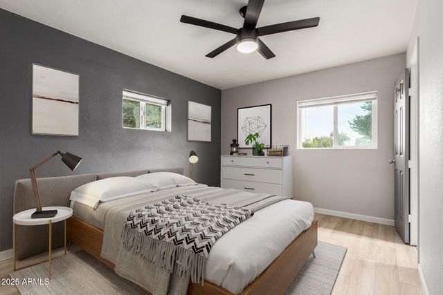 3336 E EARLL Drive, Phoenix, AZ 85018