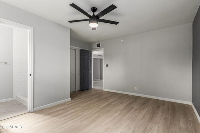 3336 E EARLL Drive, Phoenix, AZ 85018