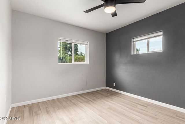 3336 E EARLL Drive, Phoenix, AZ 85018