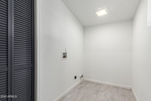 3336 E EARLL Drive, Phoenix, AZ 85018