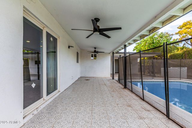 3336 E EARLL Drive, Phoenix, AZ 85018