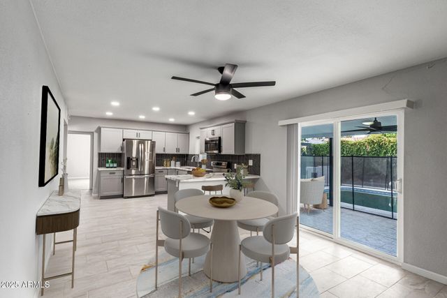 3336 E EARLL Drive, Phoenix, AZ 85018