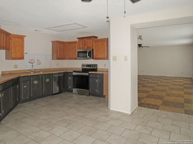7119 Western Trail, San Antonio, TX 78244