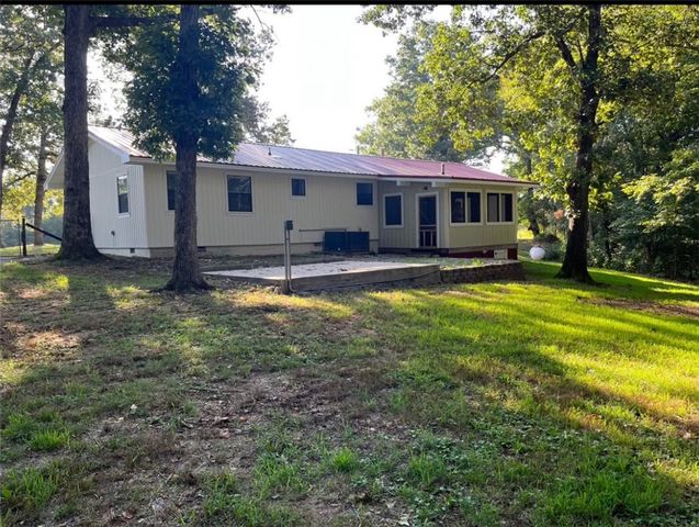 35205 Highway 23, Huntsville, AR 72740