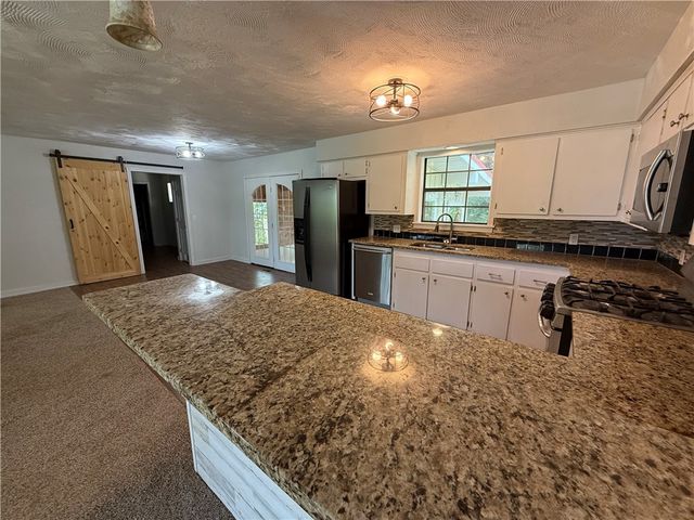 35205 Highway 23, Huntsville, AR 72740