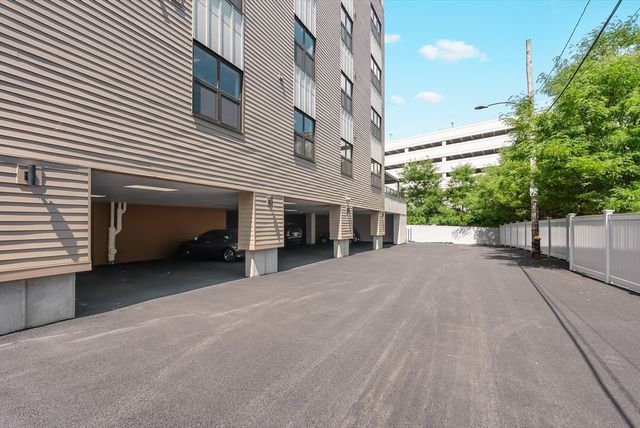 75 Willow Ct 510, Boston, MA 02125