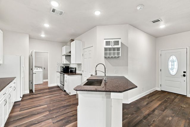 1837 Jennifer Court A, Pelican Bay, TX 76020