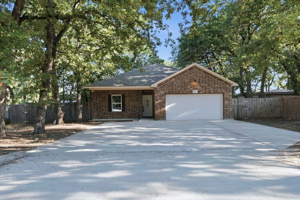 1837 Jennifer Court A, Pelican Bay, TX 76020