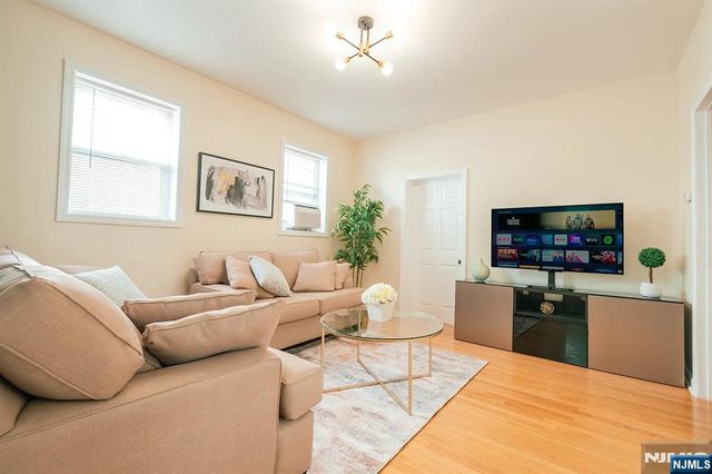 18 Van Rensselear Street, Belleville, NJ 07109