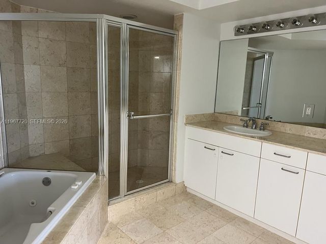 21055 Yacht Club Dr 1009, Aventura, FL 33180