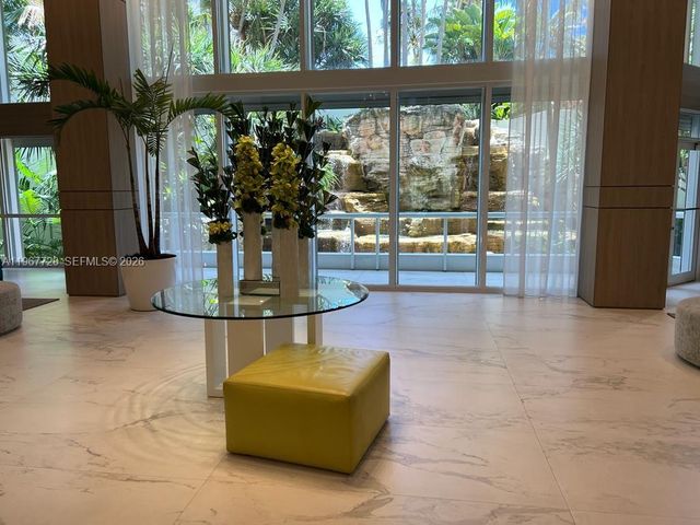 21055 Yacht Club Dr 1009, Aventura, FL 33180