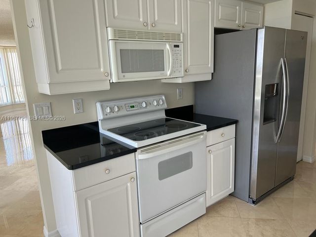 21055 Yacht Club Dr 1009, Aventura, FL 33180