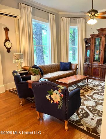604 Court Street, Hattiesburg, MS 39401