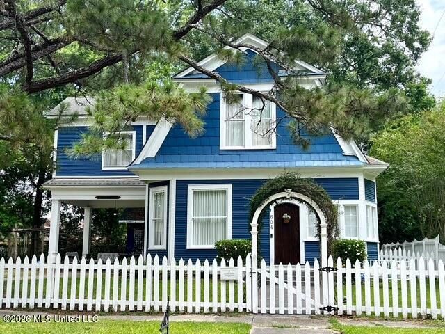 604 Court Street, Hattiesburg, MS 39401