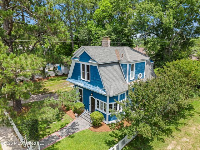 604 Court Street, Hattiesburg, MS 39401