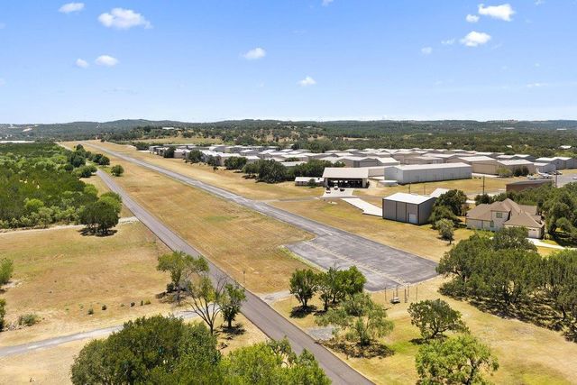 334 Coventry RD, Spicewood, TX 78669