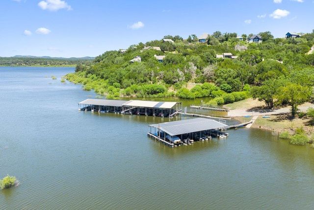 334 Coventry RD, Spicewood, TX 78669