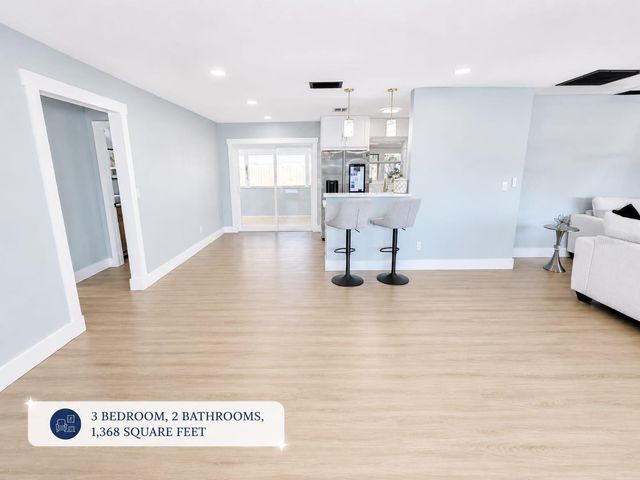 7001 59TH STREET N, Pinellas Park, FL 33781