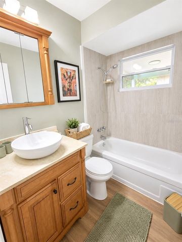 7001 59TH STREET N, Pinellas Park, FL 33781