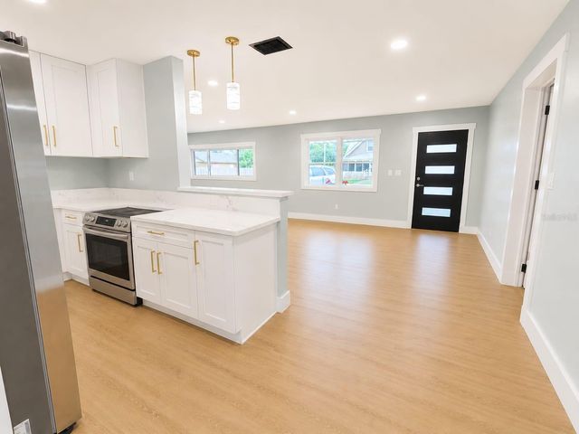 7001 59TH STREET N, Pinellas Park, FL 33781