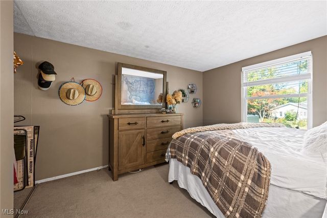 7084 Lake Road E, Madison, OH 44057