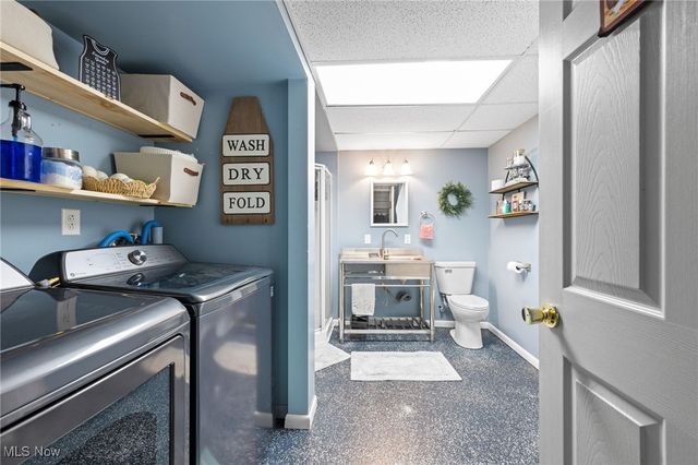 7084 Lake Road E, Madison, OH 44057