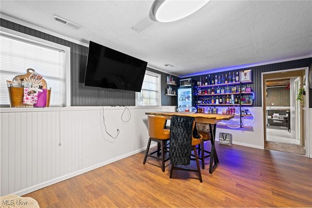 7084 Lake Road E, Madison, OH 44057