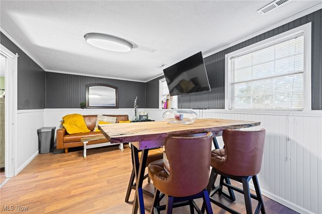 7084 Lake Road E, Madison, OH 44057