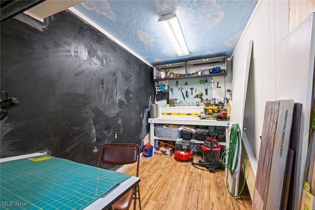 7084 Lake Road E, Madison, OH 44057