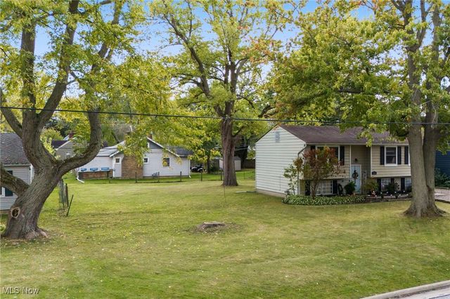 7084 Lake Road E, Madison, OH 44057