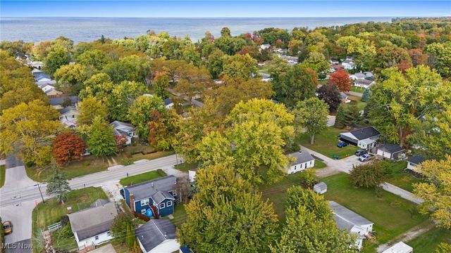 7084 Lake Road E, Madison, OH 44057