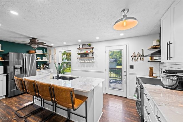 7084 Lake Road E, Madison, OH 44057