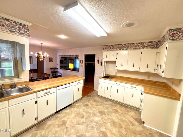 1957 Old Beulah Road, Selma, NC 27576