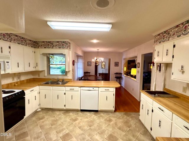 1957 Old Beulah Road, Selma, NC 27576