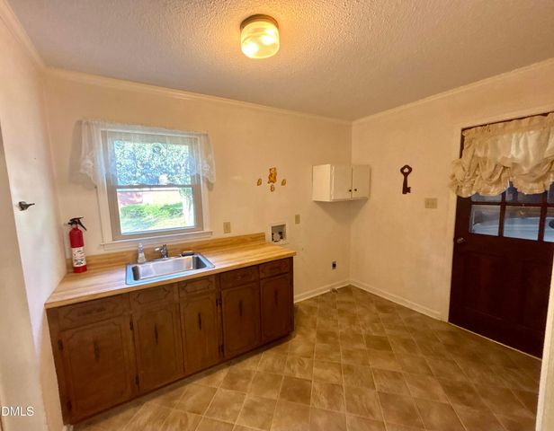 1957 Old Beulah Road, Selma, NC 27576