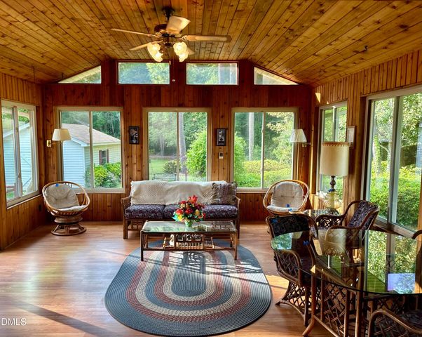 1957 Old Beulah Road, Selma, NC 27576