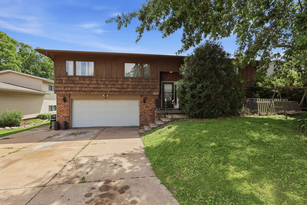 3007 46th Street, Rock Island, IL 61201