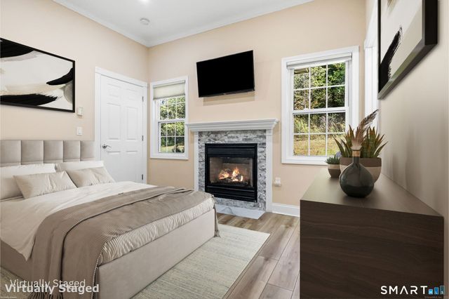 2 Abbey Lane, Newtown, CT 06470