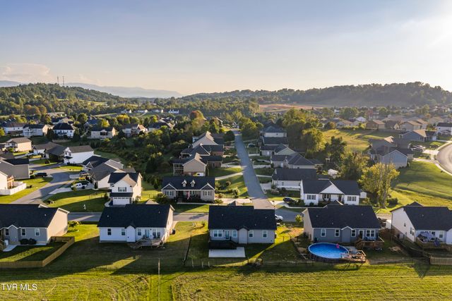 1350 Lemongrass Drive, Jonesborough, TN 37659