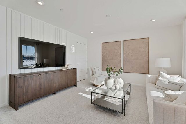 6307 Sandbelt Drive 33002, Woodridge, IL 60517