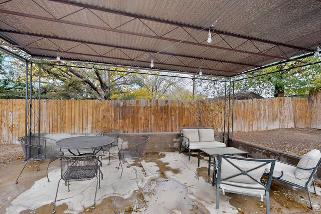 1640 Stanford Drive NE, Albuquerque, NM 87106