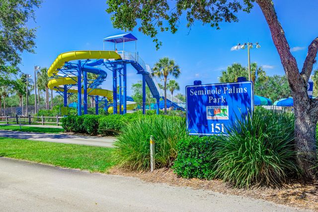 446 Rainbow Springs Terrace, Royal Palm Beach, FL 33411