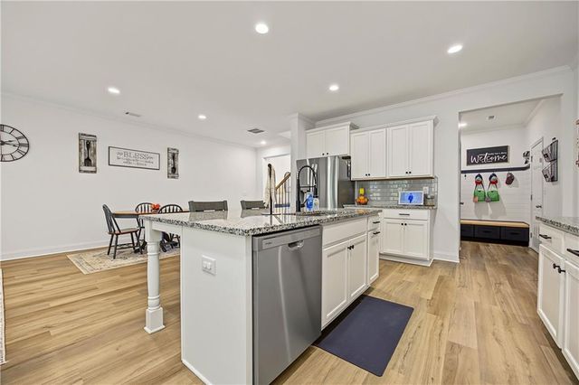 5398 Gray Birch Bend, Flowery Branch, GA 30542