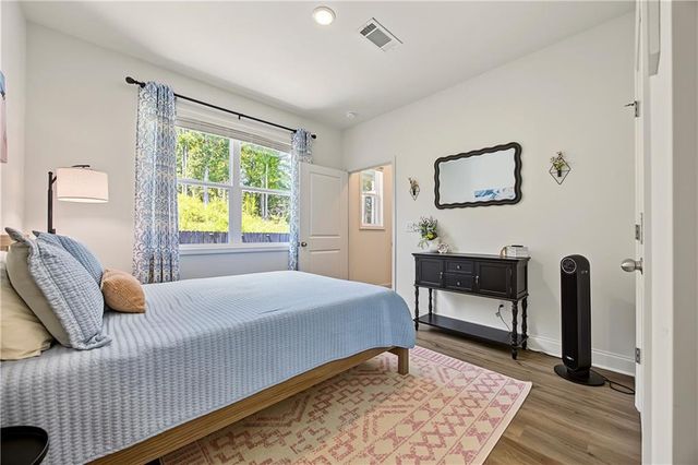 5398 Gray Birch Bend, Flowery Branch, GA 30542