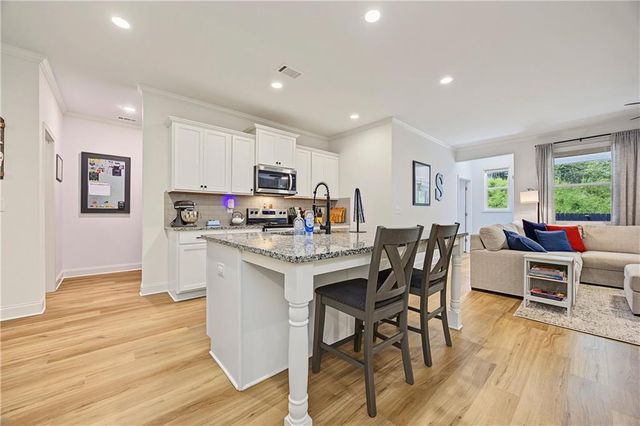 5398 Gray Birch Bend, Flowery Branch, GA 30542